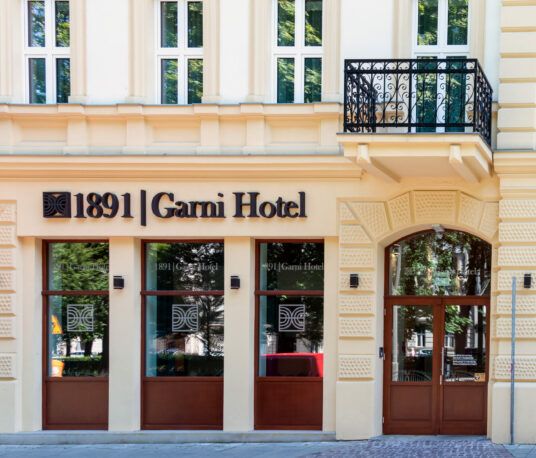 1891 Garni Hotel